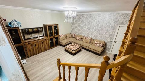 Satılır 4 otaqlı həyət evi/bağ evi 120 m² — Bakı