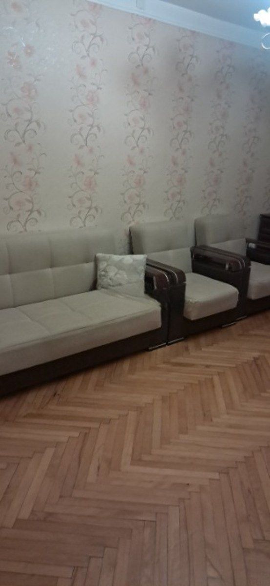 İcarəyə verilir 3 otaqlı köhnə tikili 80 m² — Mənzil, Bakı