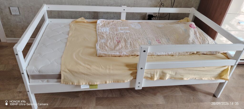 Uwaq çarpayı, yaxwi vəziyyətdə, hec bir problemi yoxtu. Ortopedik — Uşaqlar üçün hər şey, Bakı