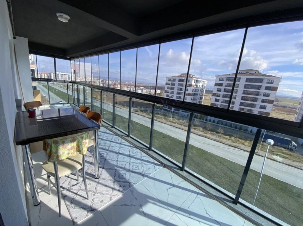 Şüşə balkon və terasa cam sistemləri – sürgülü, qatlanan və panoramik — Pəncərələr, qapılar, balkonlar, Bakı (4)