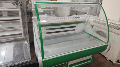 Soyuduculu vitrin – market, qənnadı, ət və ya süd məhsullarının — Digah