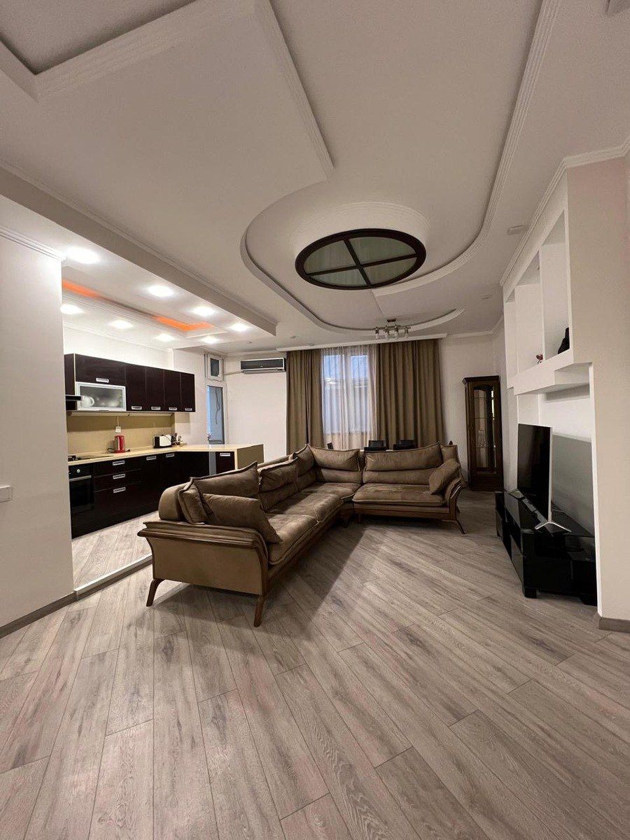 İcarəyə verilir 4 otaqlı yeni tikili 135 m² — Mənzil, Bakı