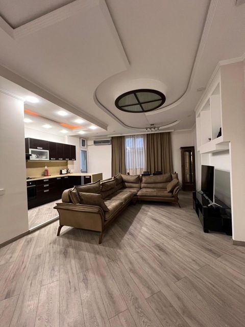 İcarəyə verilir 4 otaqlı yeni tikili 135 m² — Bakı