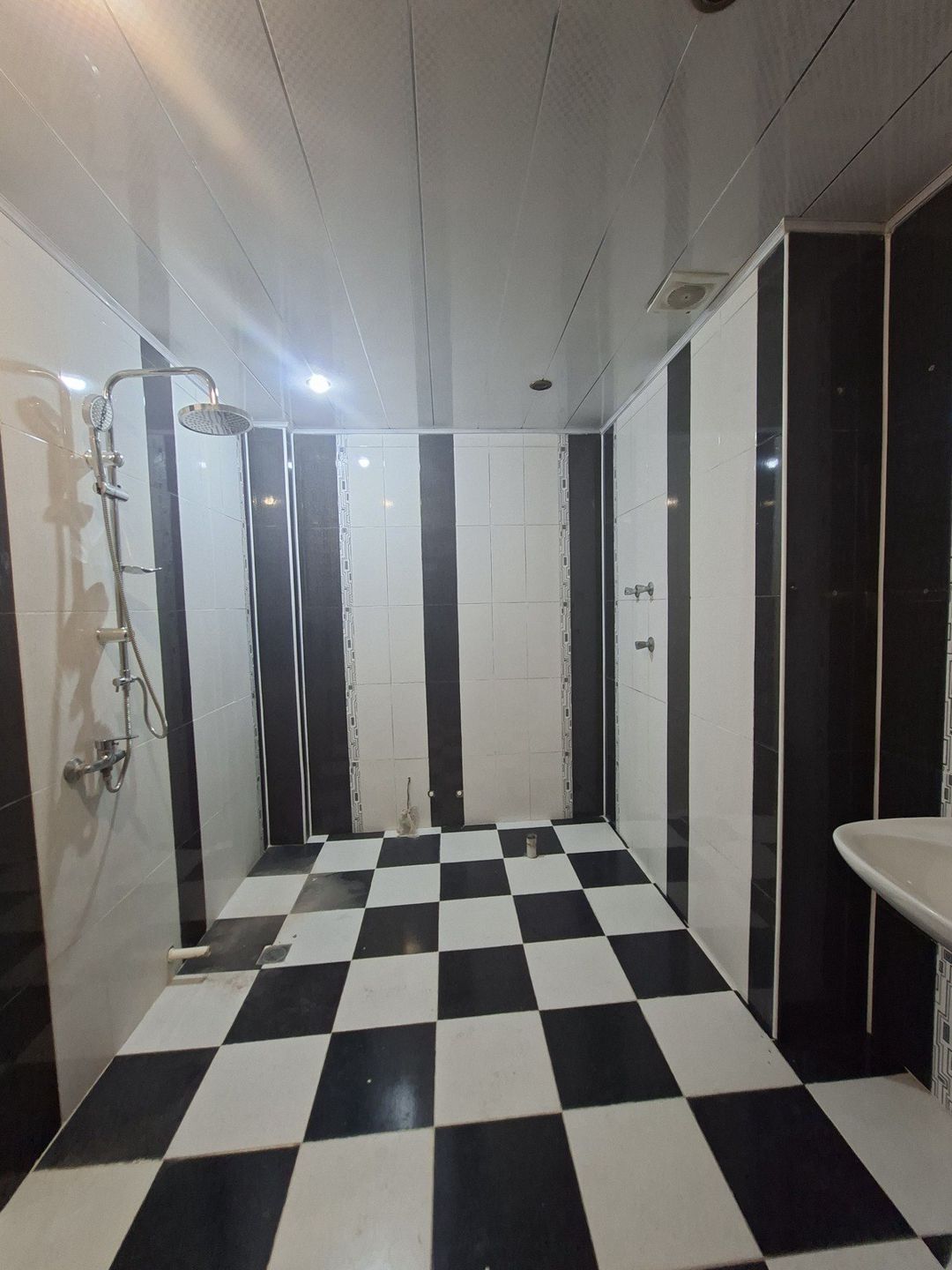 İcarəyə verilir 3 otaqlı yeni tikili 130 m² — Mənzil, Bakı (9)