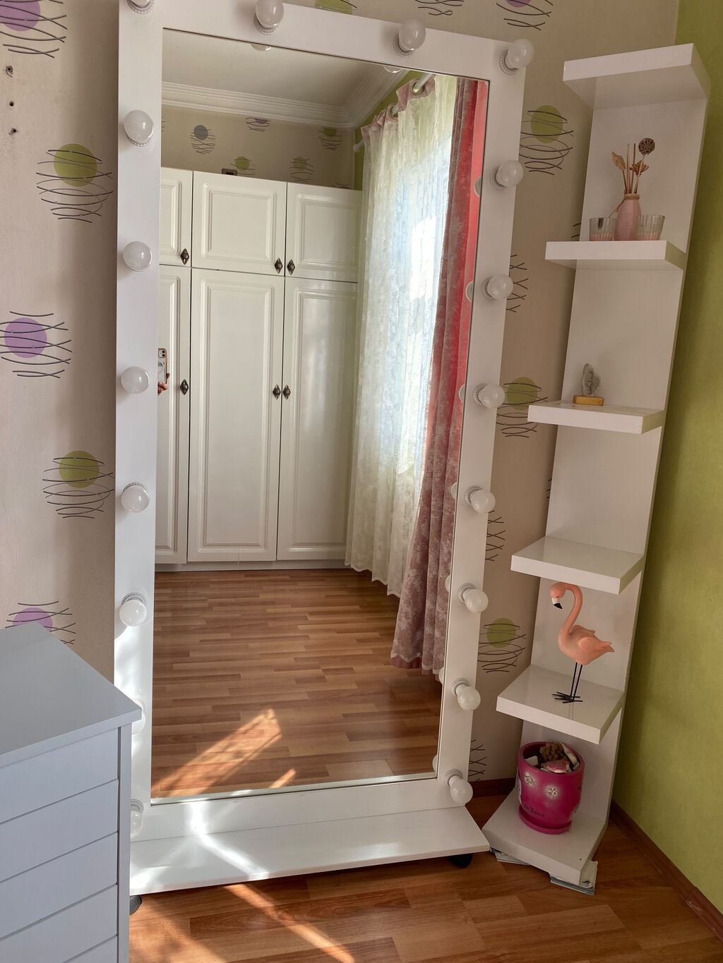 İdeal vəziyyətdə, təzə kimi işıqlı makiyaj güzgüsü və mebel dəsti — Makiyaj, Bakı (3)