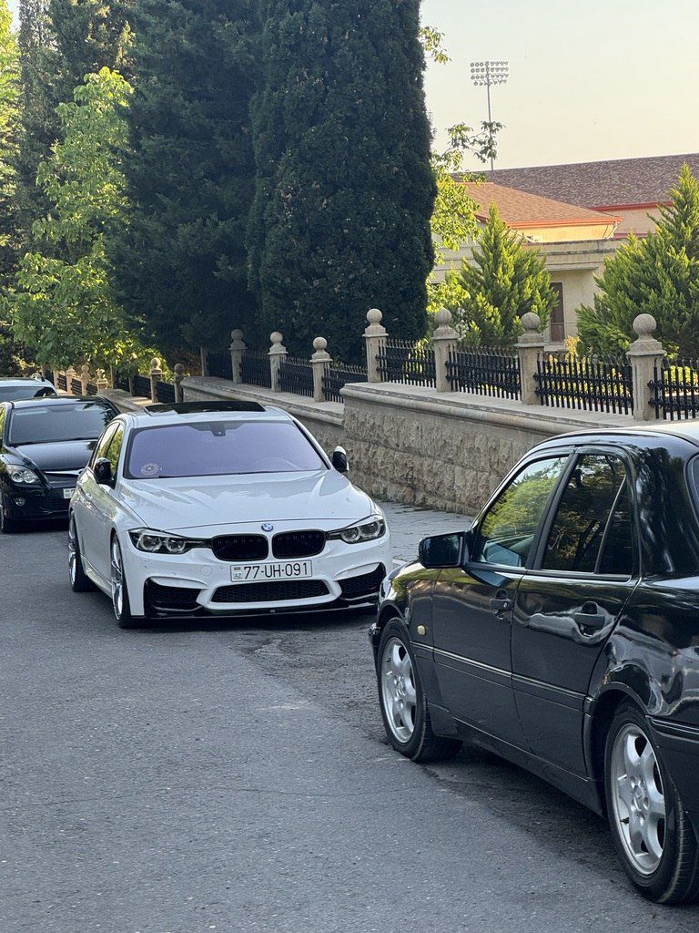 BMW 330, 2.0 L, 2015 il, 198 000 km 77-UH-091 — Avtomobillər, Zaqatala (7)