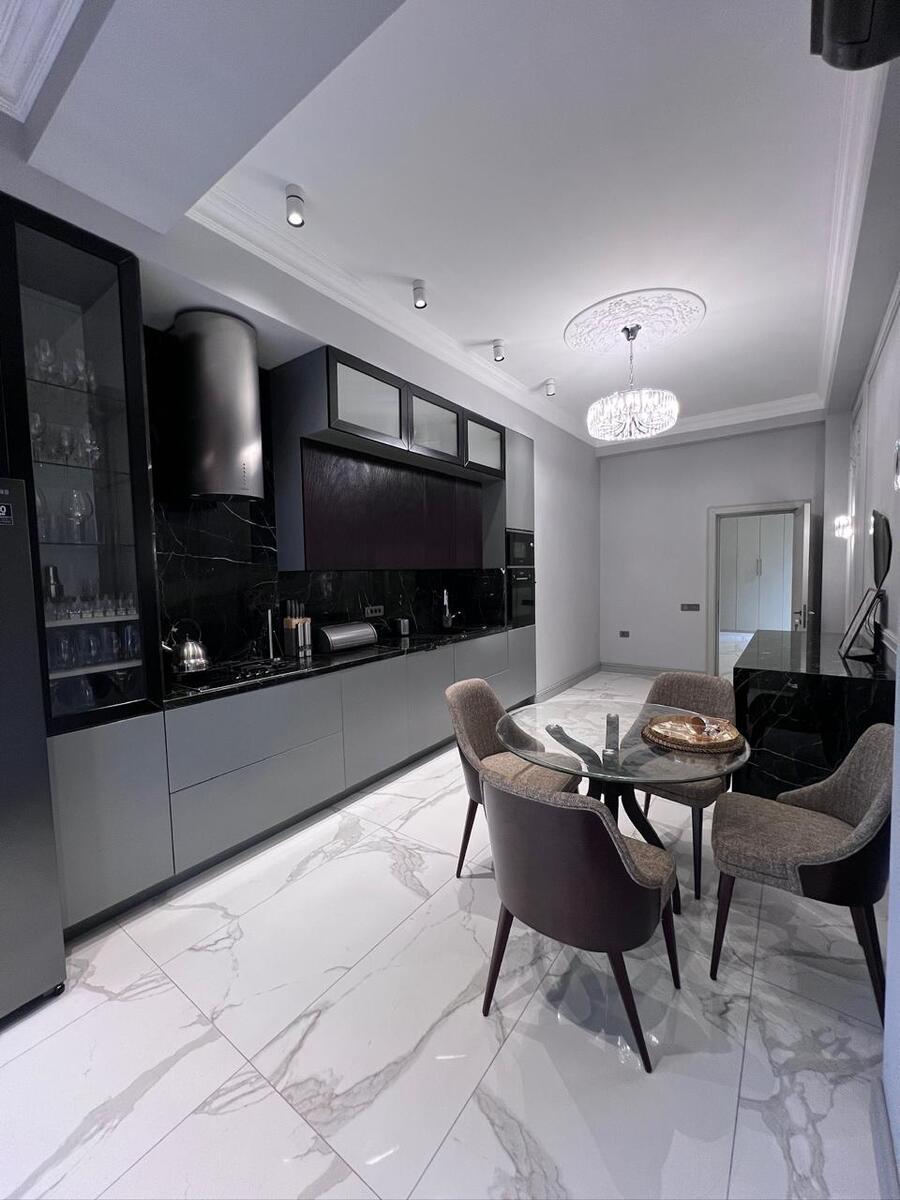 Satılır 3 otaqlı yeni tikili 170 m² — Mənzil, Bakı (8)