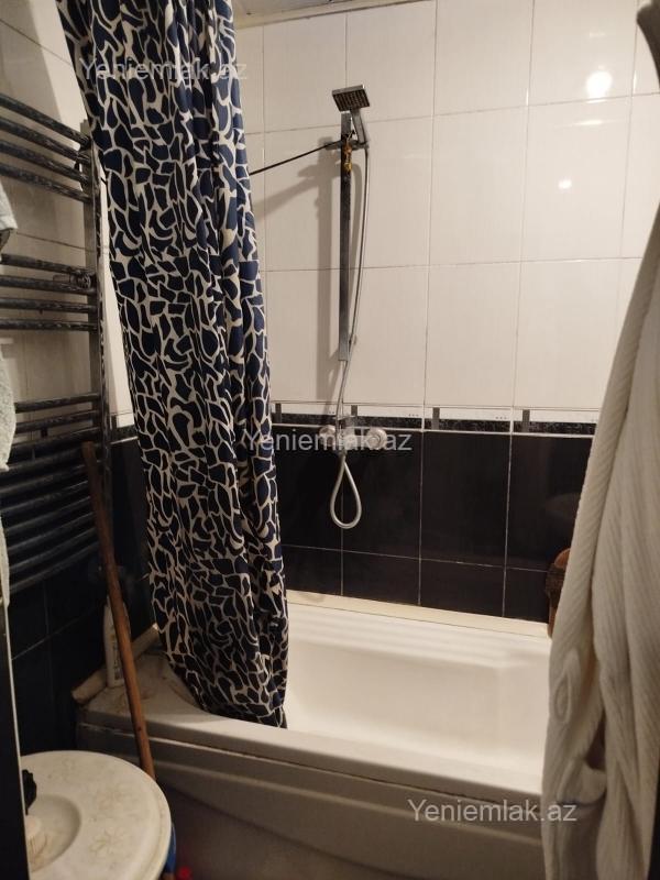 Satılır 3 otaqlı Bina evi menzil (Köhnə tikili), 69 m², 10-cu mikrorayon — Mənzil, Sumqayıt (9)
