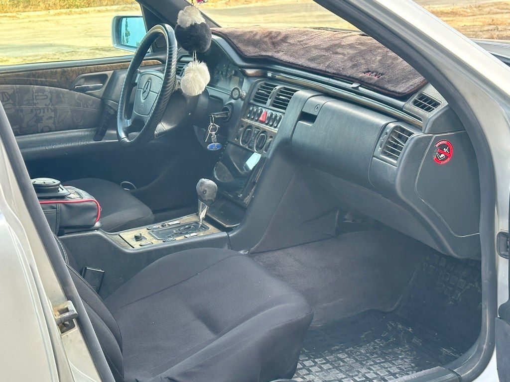 Mercedes E 230, 2.3 L, 1996 il, 273 500 km 90-LJ-707 — Avtomobillər, Sumqayıt (8)