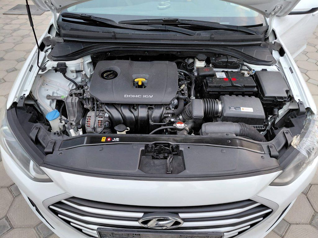 Hyundai Elantra, 2.0 L, 2018 il, 300 000 km — Avtomobillər, Bakı (6)
