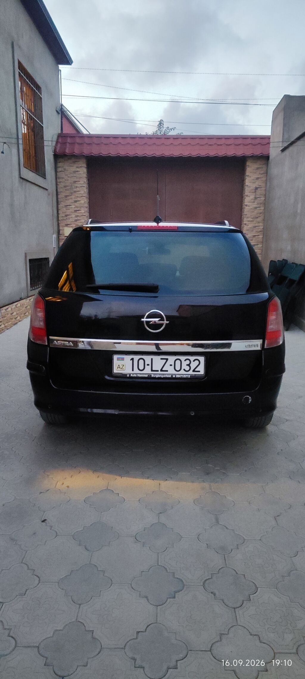 Opel Astra – qara rəngdə, universal kuzov Xüsusiyyətlər: - Kuzov 10-LZ-032 — Avtomobillər, Bakı (3)