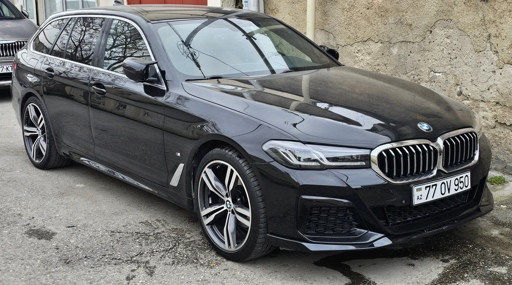 BMW 520, 2.0 L, 2022 il, 118 800 km 77-OV-950 — Avtomobillər, Bakı (10)