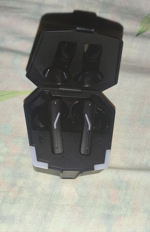 Orginal Acer Bluetooth qulaqlıq.Ses keyfiyeti eladi. Gamerler üçün — Bakı