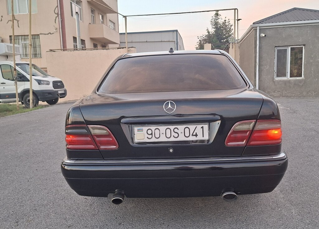 Mercedes E 240, 1997 il, 245000 km, 2.4 L 90-OS-041 — Avtomobillər (8)