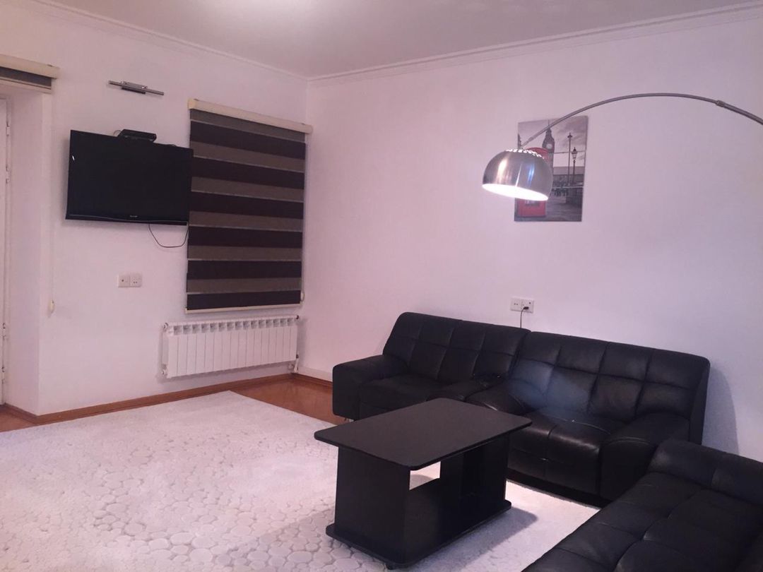 Satış: 3 otaqlı Köhnə tikili, 80 m², Nəsimi rayonu — Mənzil, Bakı (2)