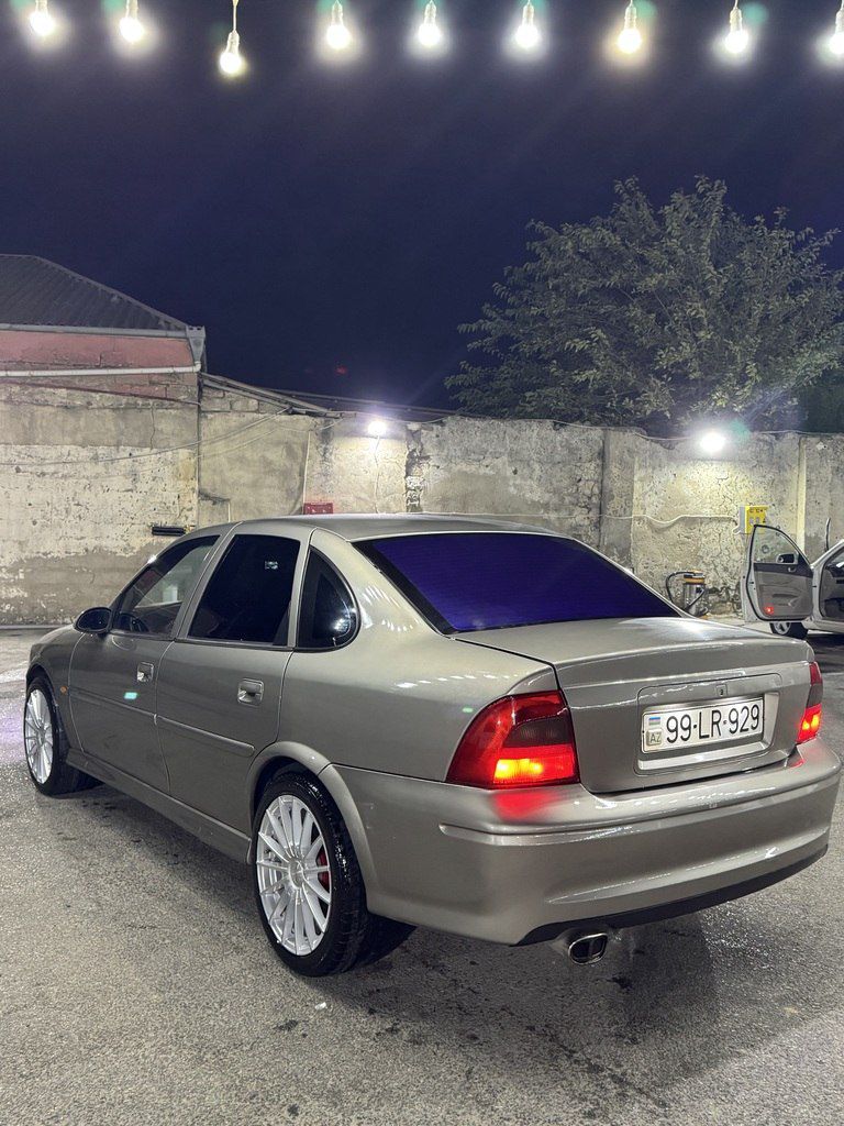 Opel Vectra, 1.8 L, 1996 il, 330 000 km 99-LR-929 — Avtomobillər, Bakı (4)