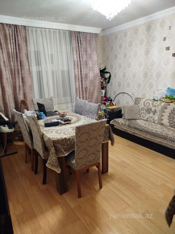 Satılır 3 otaqlı Bina evi menzil (Köhnə tikili), 69 m², 10-cu mikrorayon — Mənzil, Sumqayıt