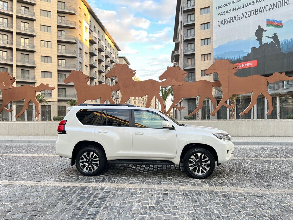 Toyota Land Cruiser Prado, 2.8 L, 2022 il, 70 000 km — Avtomobillər, Bakı (6)