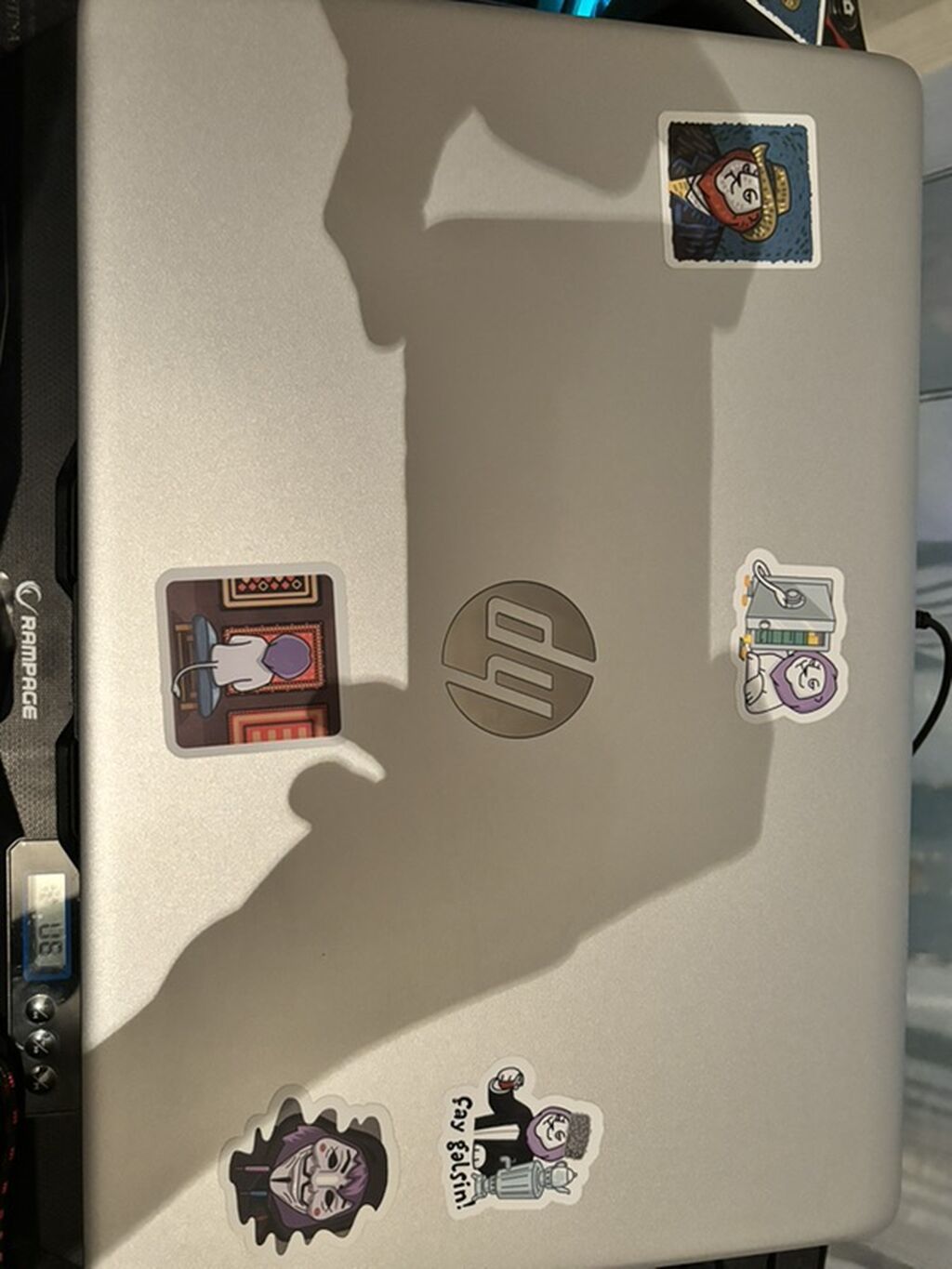 HP Laptop 15-dw1xxx noutbuku - Prosessor: Intel Core i3-10110U, 2.10 — HP, Salyan