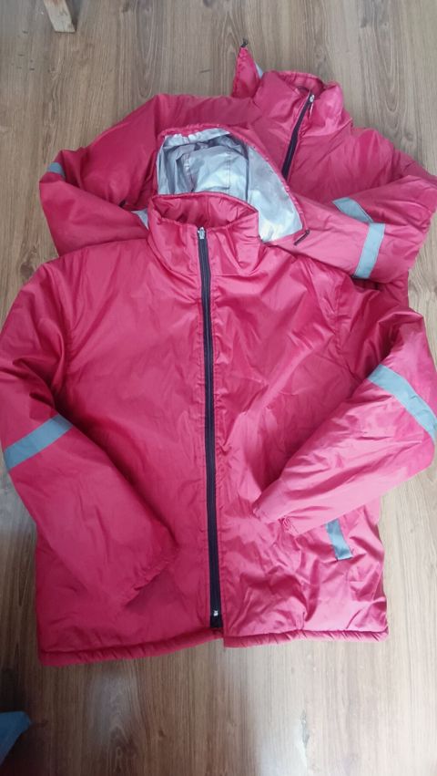 Qırmızı rəngli kişilər üçün qışlıq/yağışlıq jaket - Beden: 52 — Bakı