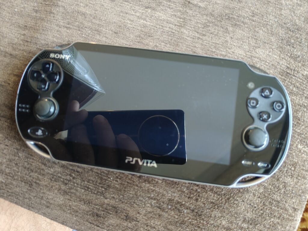 Sony PS Vita (əl konsolu) + simsiz gamepad dəsti - Model: Sony PS — Portativ oyun konsoləri, Bakı (6)