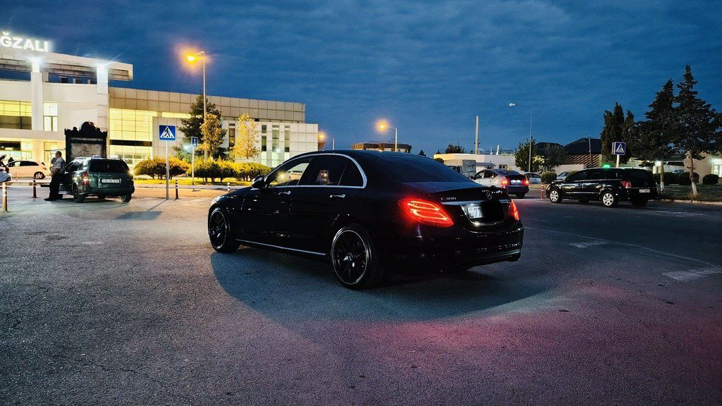 Mercedes C 300, 2.0 L, 2015 il, 295 000 km — Avtomobillər, Bakı (8)