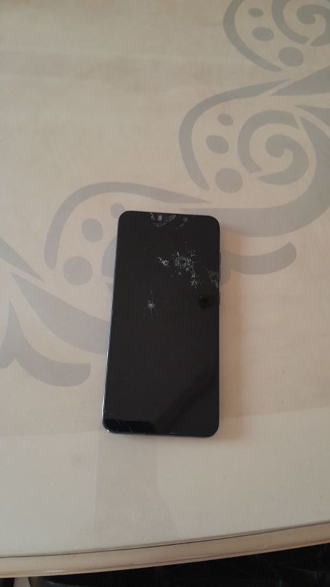 Poco Pocophone F1, 64 GB, rəng - Qara, Barmaq izi — Mehdiabad