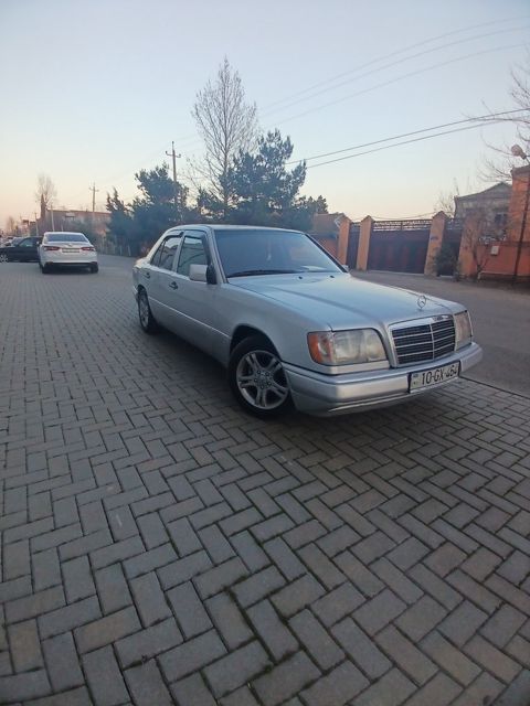 Mercedes E 220, 2.2 L, 1994 il, 553 000 km — Beyləqan