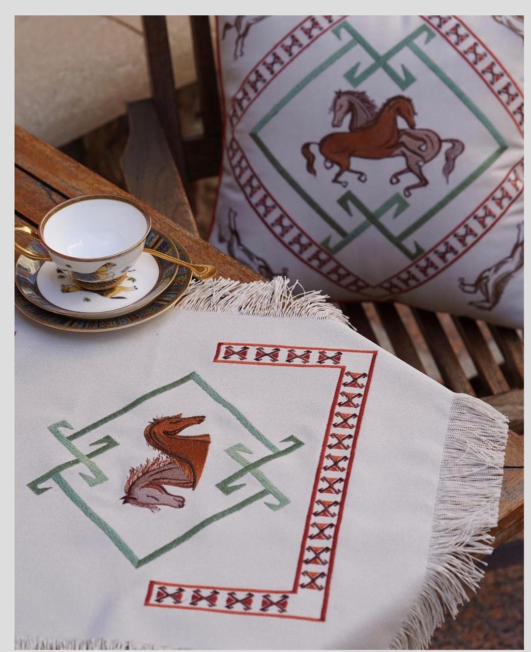 Süfrə Qarabağ atları, 50x150 sm, ağ — Mallar, Bakı (2)