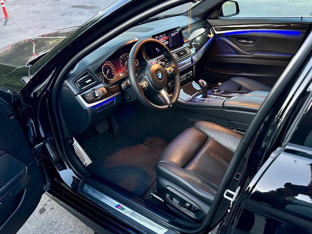 BMW 550, 4.4 L, 2014 il, 90 000 km — Avtomobillər, Bakı (8)