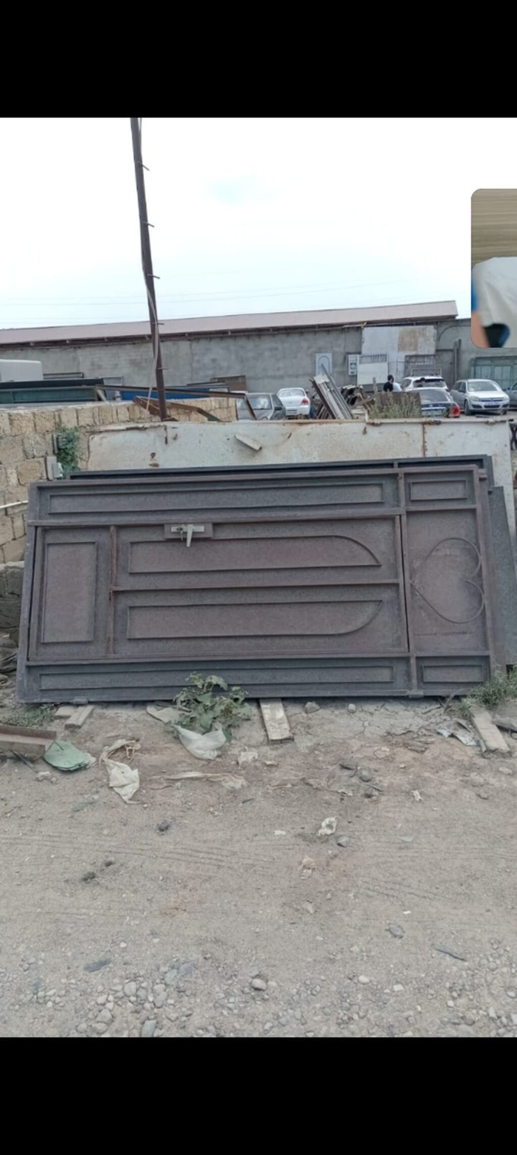 Darvaza 2.50 eni Hun 2.50 Qiymet 350 azn unvan Sumqayt — Pəncərələr, qapılar, balkonlar, Sumqayıt