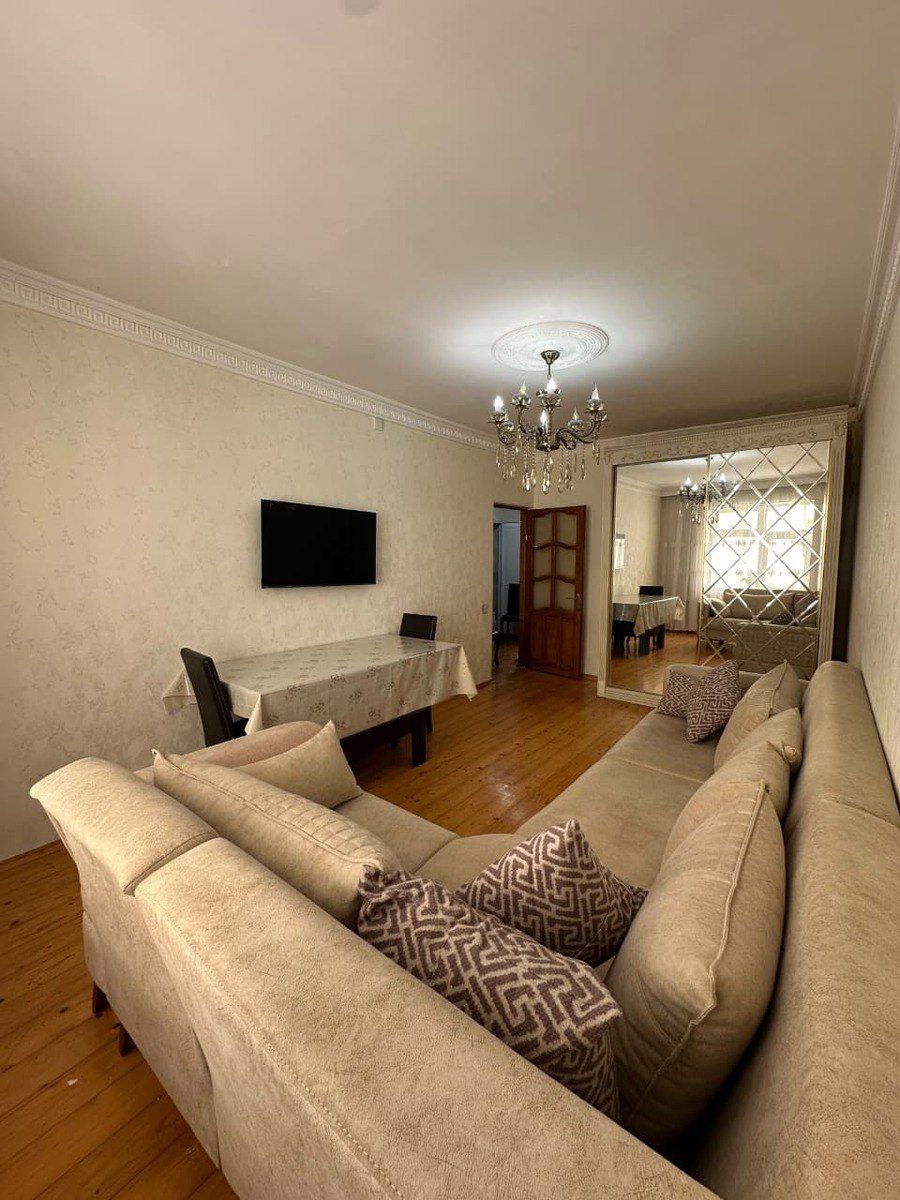 Satılır 2 otaqlı köhnə tikili 65 m² — Mənzil, Bakı (2)