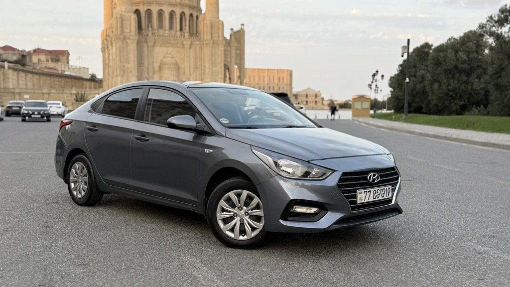 Hyundai Accent, 1.4 L, 2018 il, 300 000 km — Avtomobillər, Bakı (2)