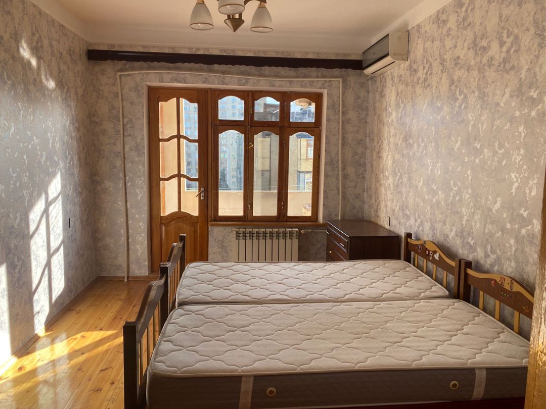 İcarəyə verilir 2 otaqlı köhnə tikili 70 m² — Mənzil, Bakı (11)