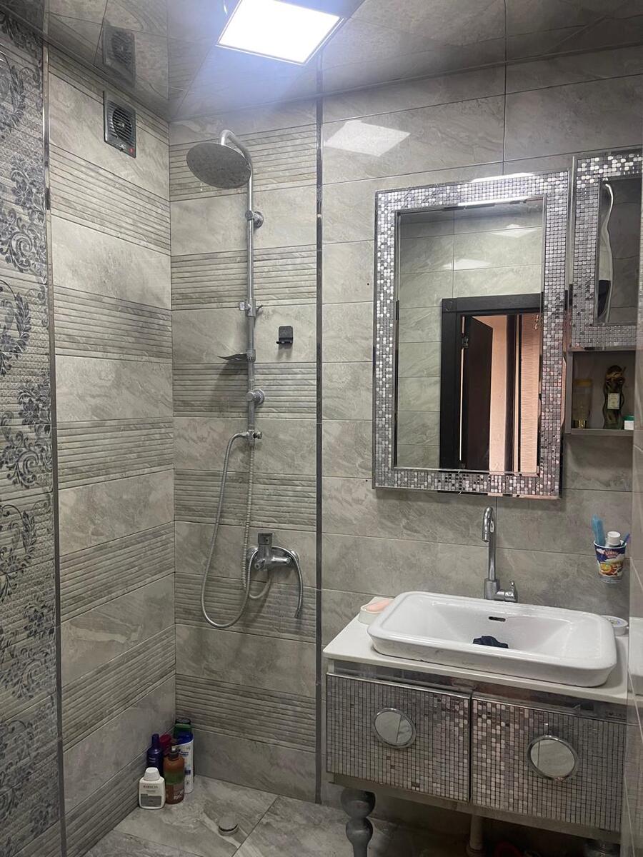 Satılır 4 otaqlı köhnə tikili 100 m² — Mənzil, Bakı (12)