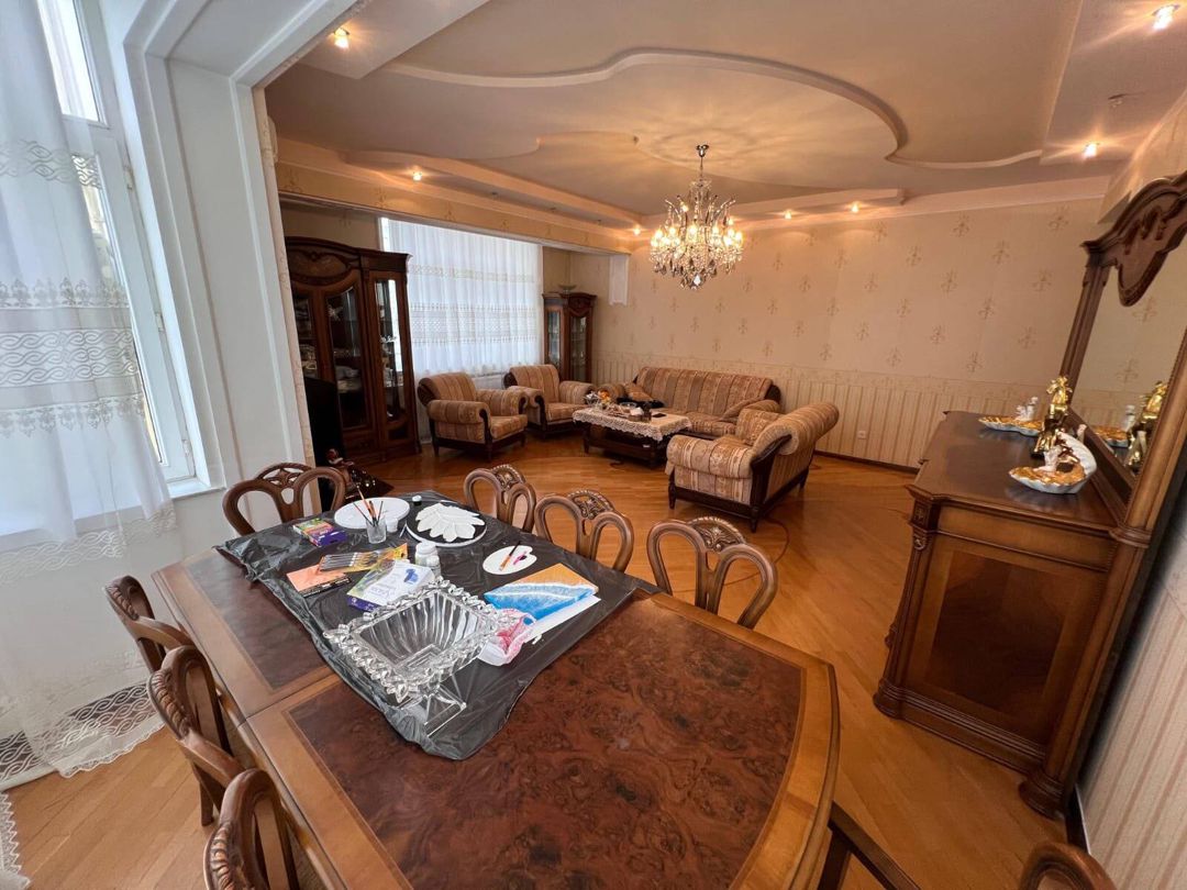 Satılır 4 otaqlı yeni tikili 185 m² — Mənzil, Bakı (2)