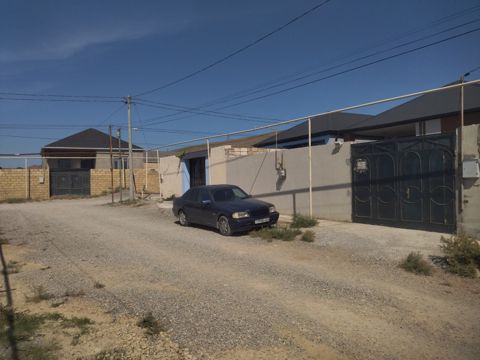 Satılır 3 otaqlı həyət evi/bağ evi 110 m² — Bakı
