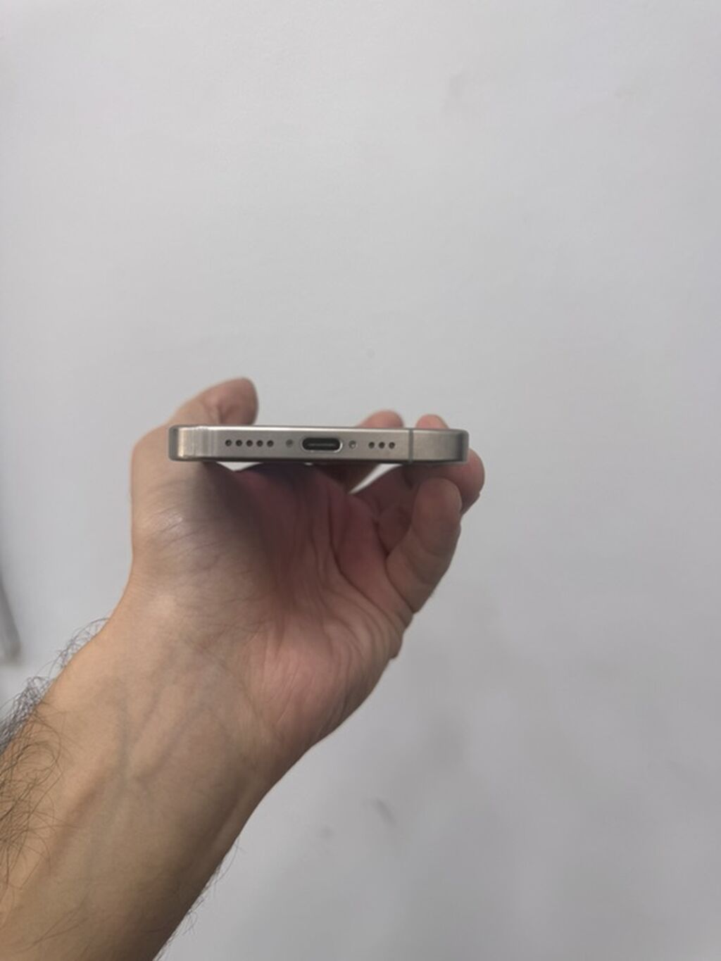 Natural Titanium, Simsiz şarj — Apple iPhone, Xırdalan (2)