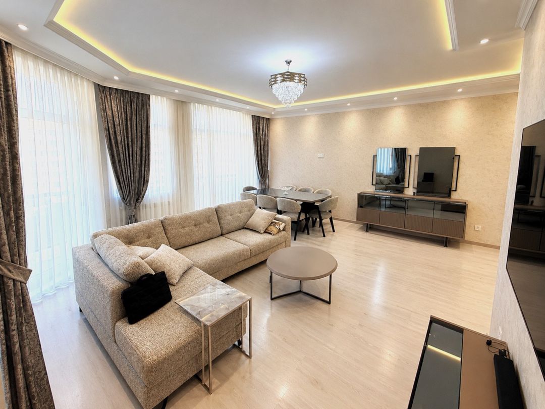 Satılır 3 otaqlı yeni tikili 150 m² — Mənzil, Bakı (5)