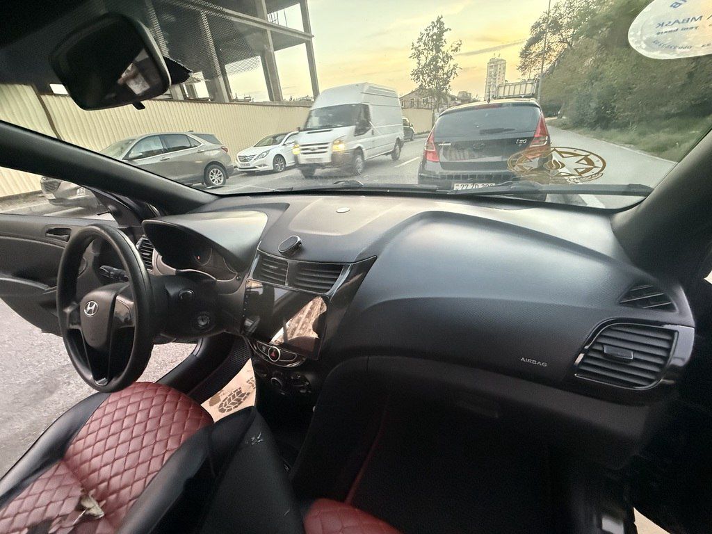 Hyundai Accent, 1.4 L, 2012 il, 277 000 km 99-NH-109 — Avtomobillər, Bakı (6)