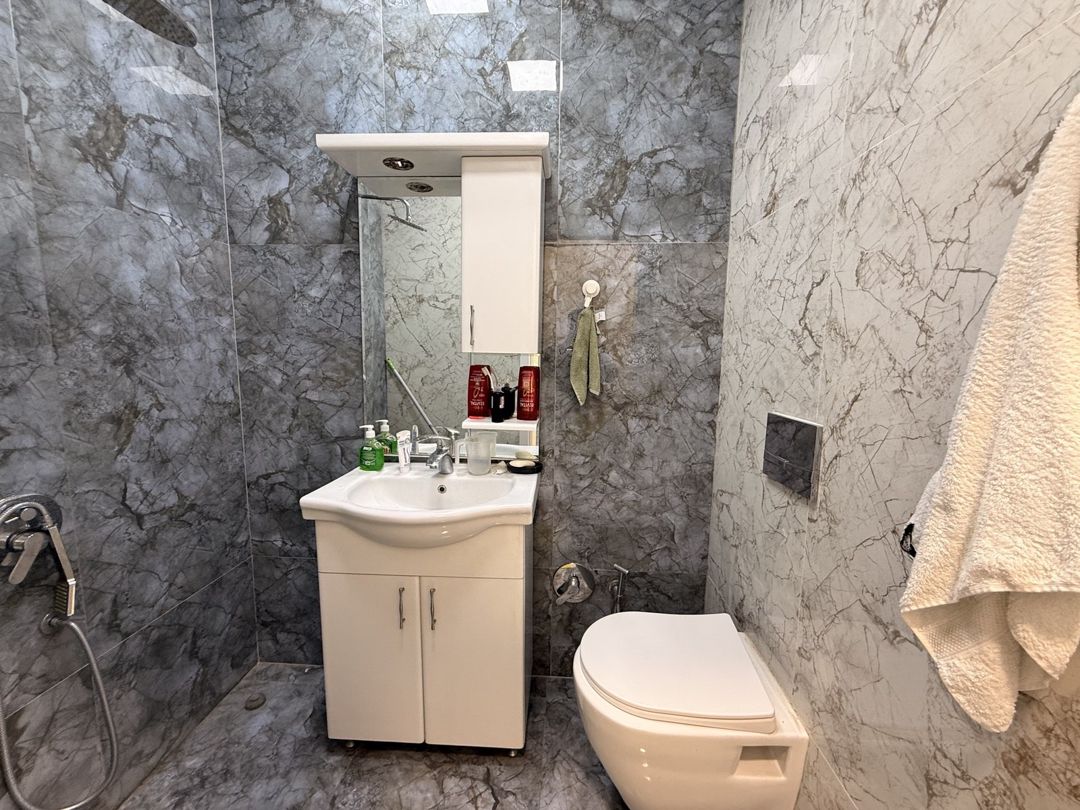 Satılır 2 otaqlı köhnə tikili 60 m² — Mənzil, Bakı (7)