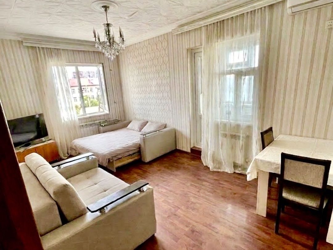 Satılır 2 otaqlı köhnə tikili 65 m² — Mənzil, Bakı