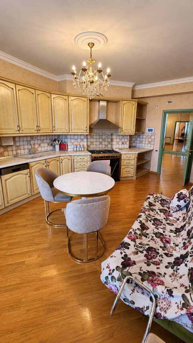 Satılır 4 otaqlı yeni tikili 190 m² — Mənzil, Bakı (7)