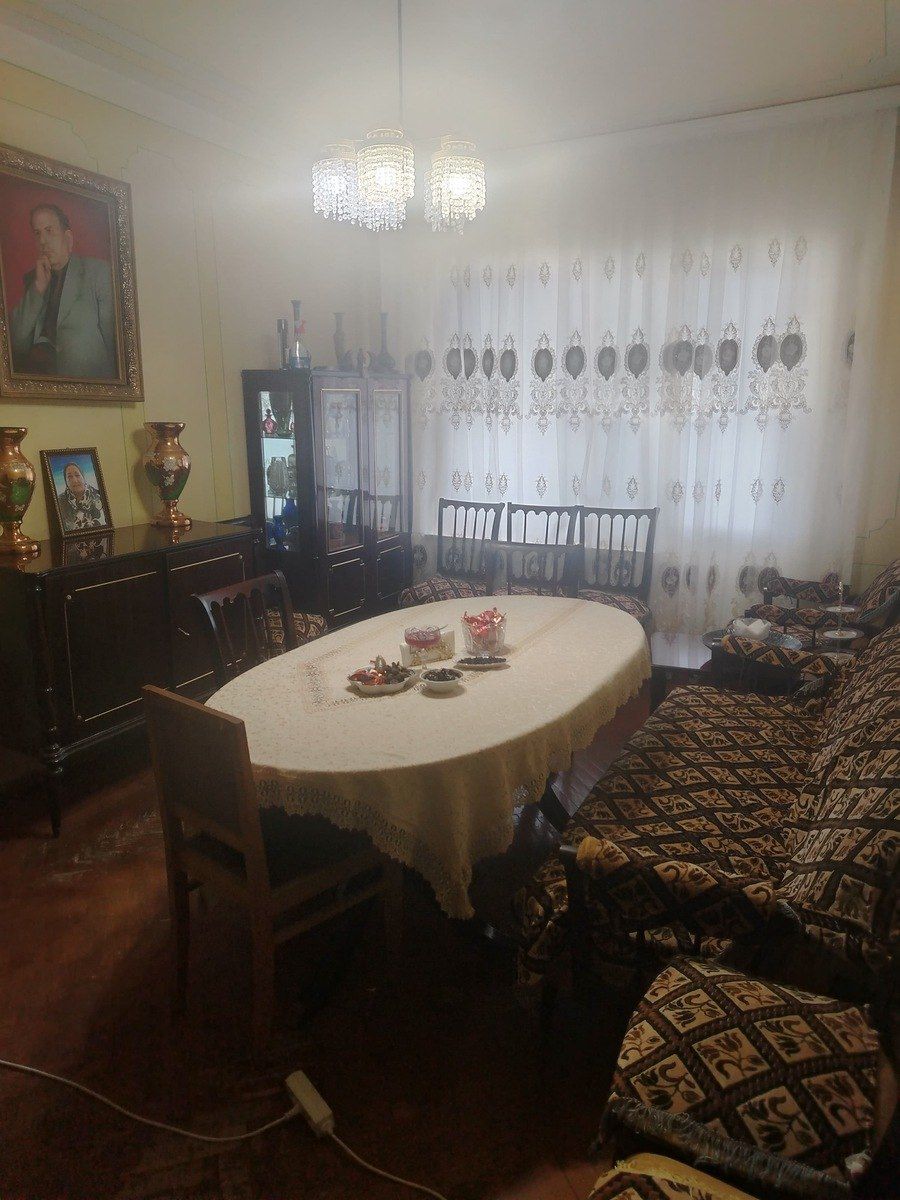 Satılır 5 otaqlı köhnə tikili 125 m² — Mənzil, Bakı