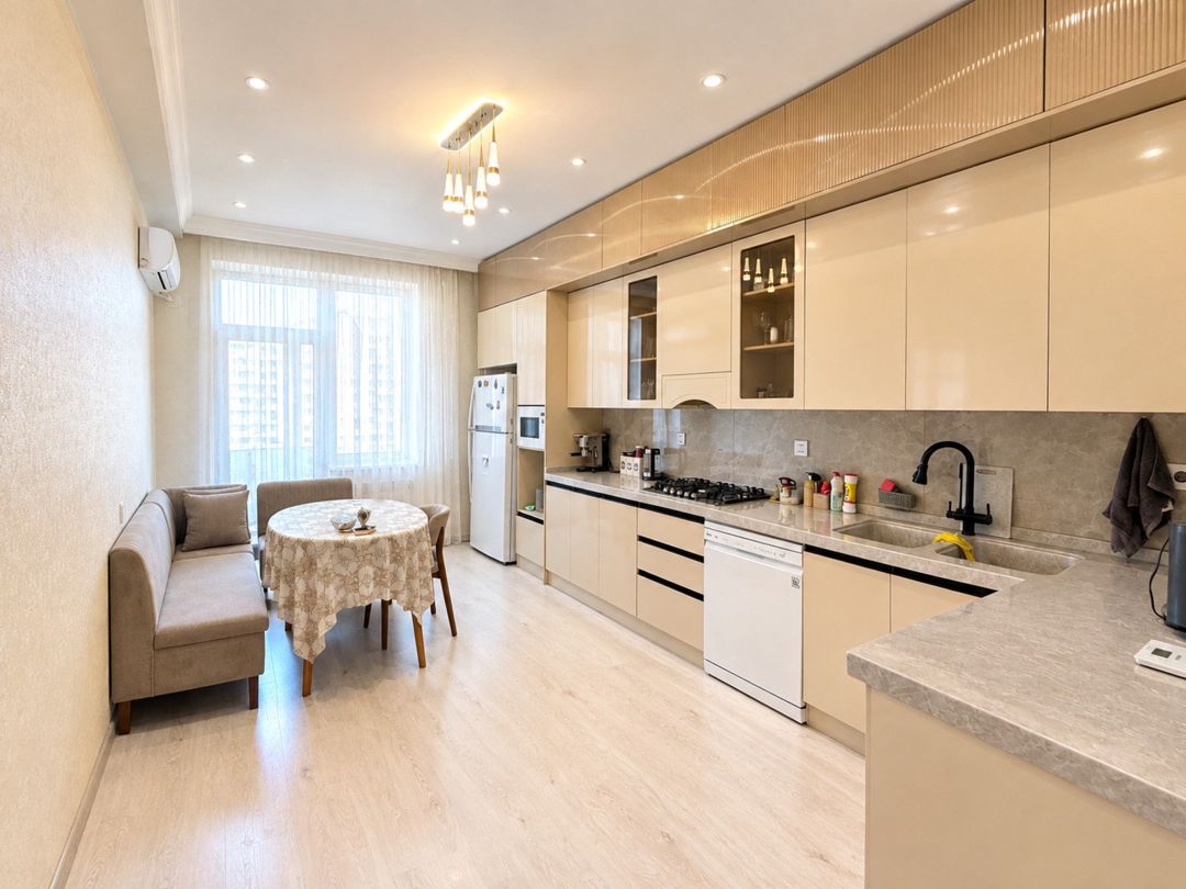 Satılır 3 otaqlı yeni tikili 150 m² — Mənzil, Bakı (7)