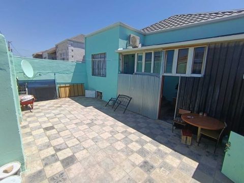 Satılır 3 otaqlı həyət evi/bağ evi 90 m² — Bakı