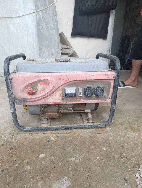3 kw generator benzin 220 stabil verir işlətmədiyim üçün satıram — Digah