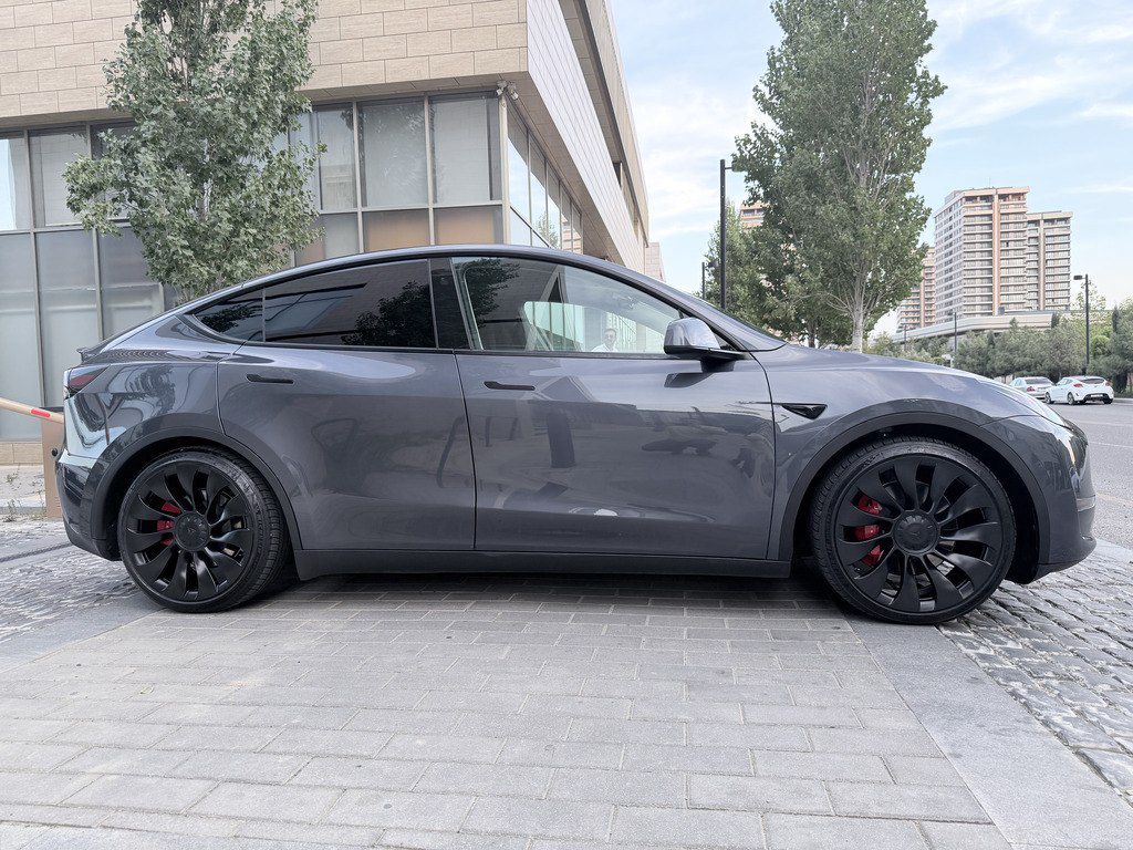 Tesla Model Y, 75 kWh, 2023 il, 45 000 km — Avtomobillər, Bakı (4)