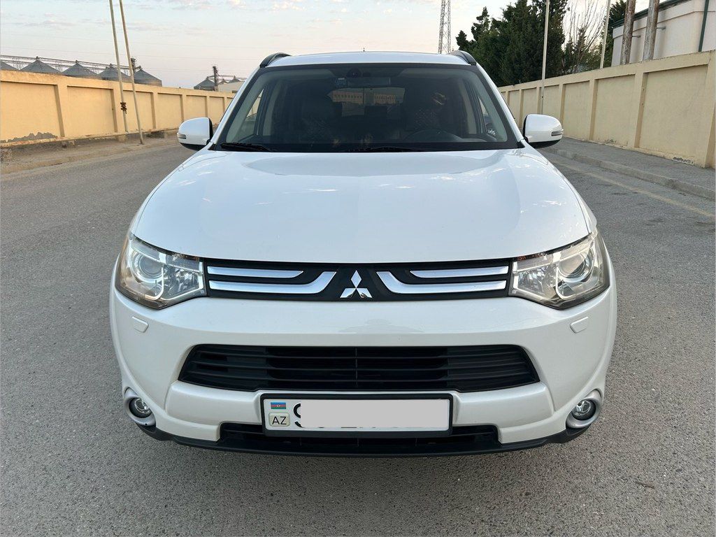 Mitsubishi Outlander, 2.4 L, 2015 il, 157 000 km — Avtomobillər, Bakı (2)