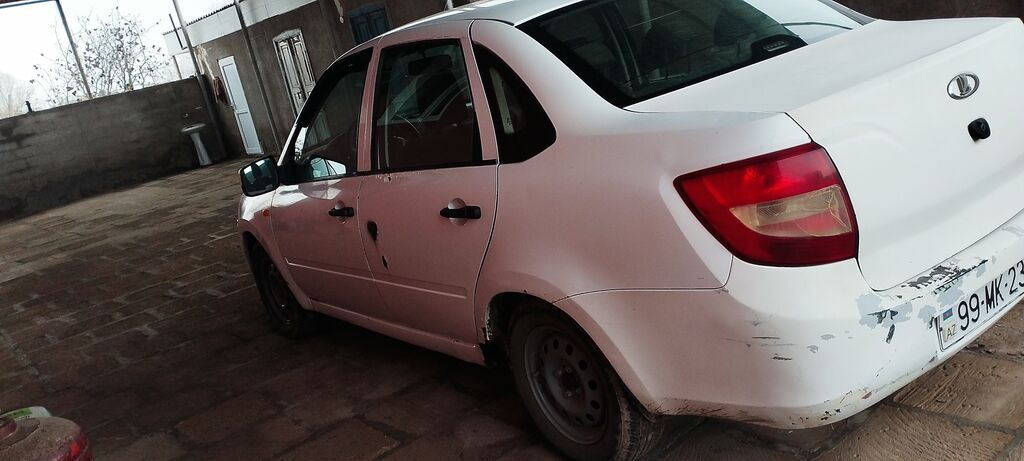 VAZ (Lada) Granta: 1.6 l 2013 il 300000 km Sedan — Avtomobillər, Sabirabad (5)